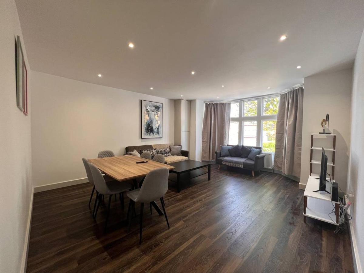 Star London Finchley Road 2-Bed Residence المظهر الخارجي الصورة